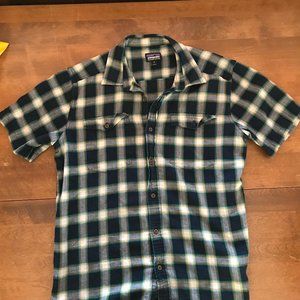 Patagonia Button Up Mens M Shirt